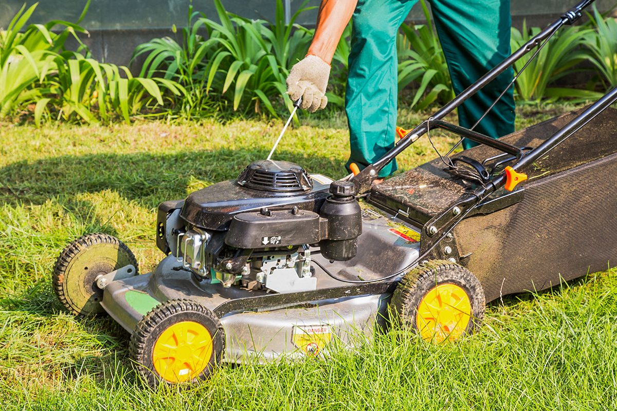 Maintain Your Mower Gettyimages 1008913740