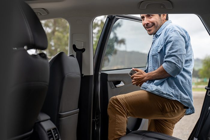 12 Things People Who Always Have Clean Cars Do Gettyimages 2163991667