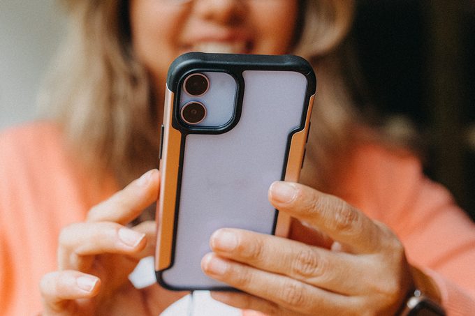 7 Reasons Your Phone Isn't Charging Gettyimages 1692950426