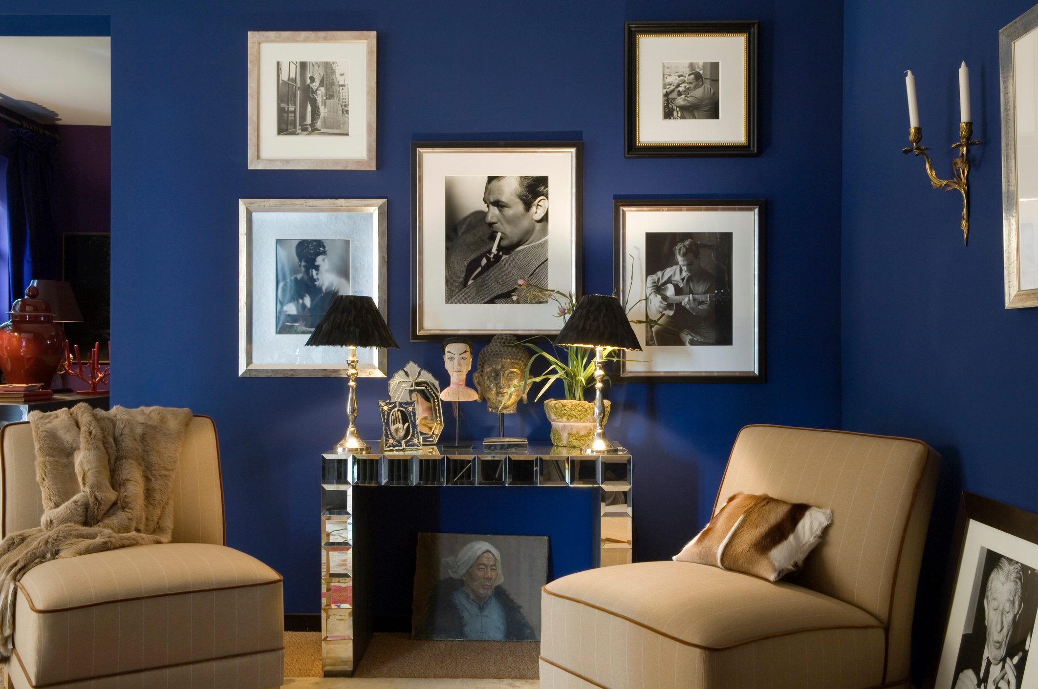 Hamburg apartment decorated in electric blues