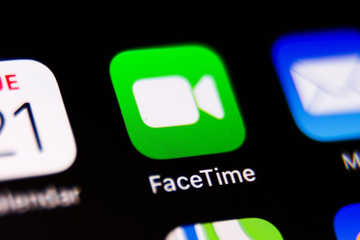The Real Reason Your FaceTime Calls Sound So Bad