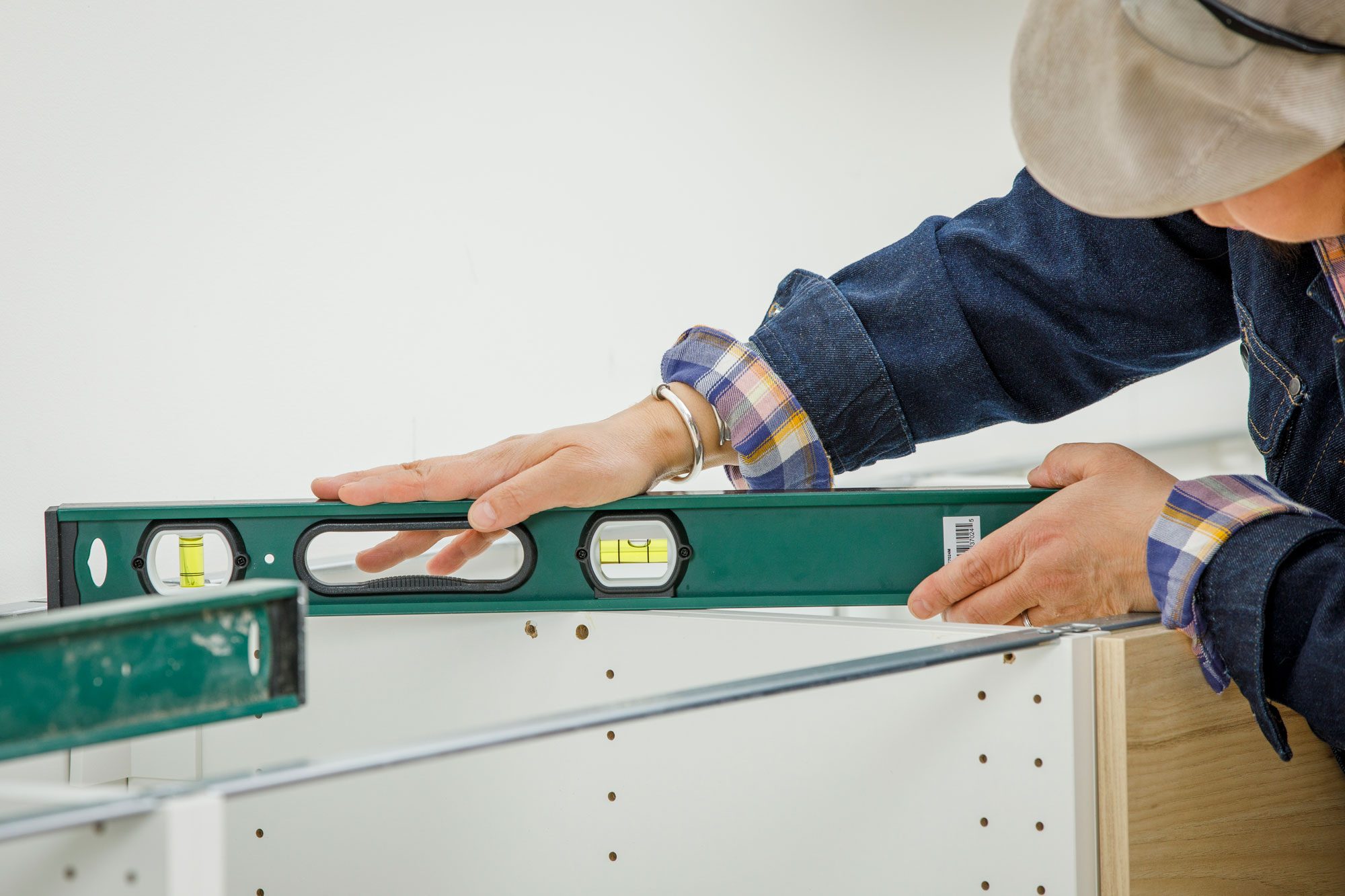 Check Cabinets Tops For Level
