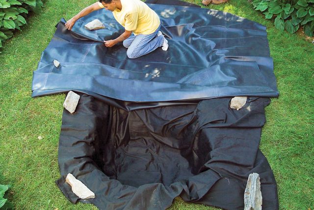 How To Build A Water Feature Thats Low Maintenance Fh06apr 467 56 009 Ai 1