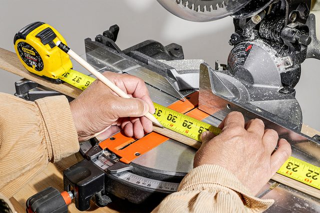 How To Install A Floor Transition Strip In 5 Easy Steps Fhmvs25 Mf 06 09 Transitionstrip 2