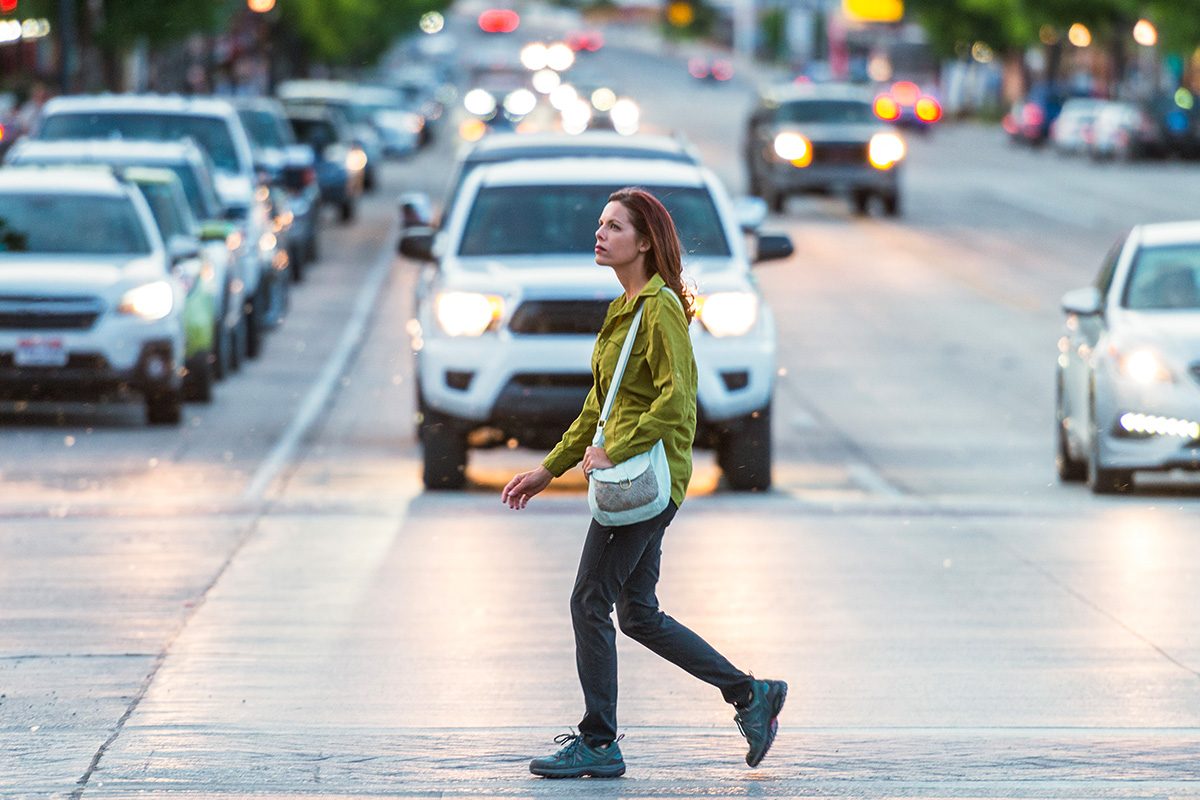 The Simple Rule For Walking On A Street With No Sidewalk