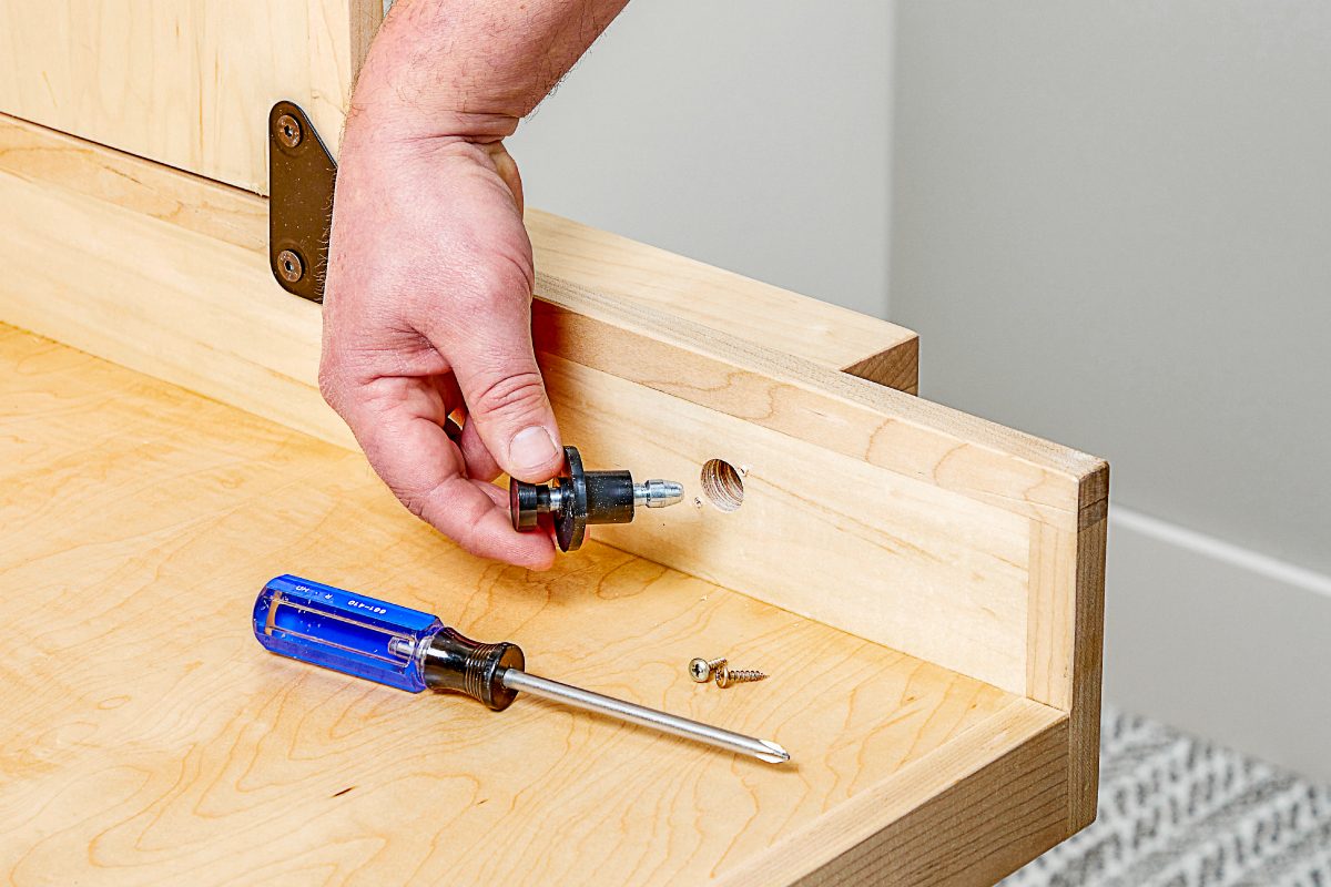 How To Build A Murphy Bed That Easily Transforms Into A Desk