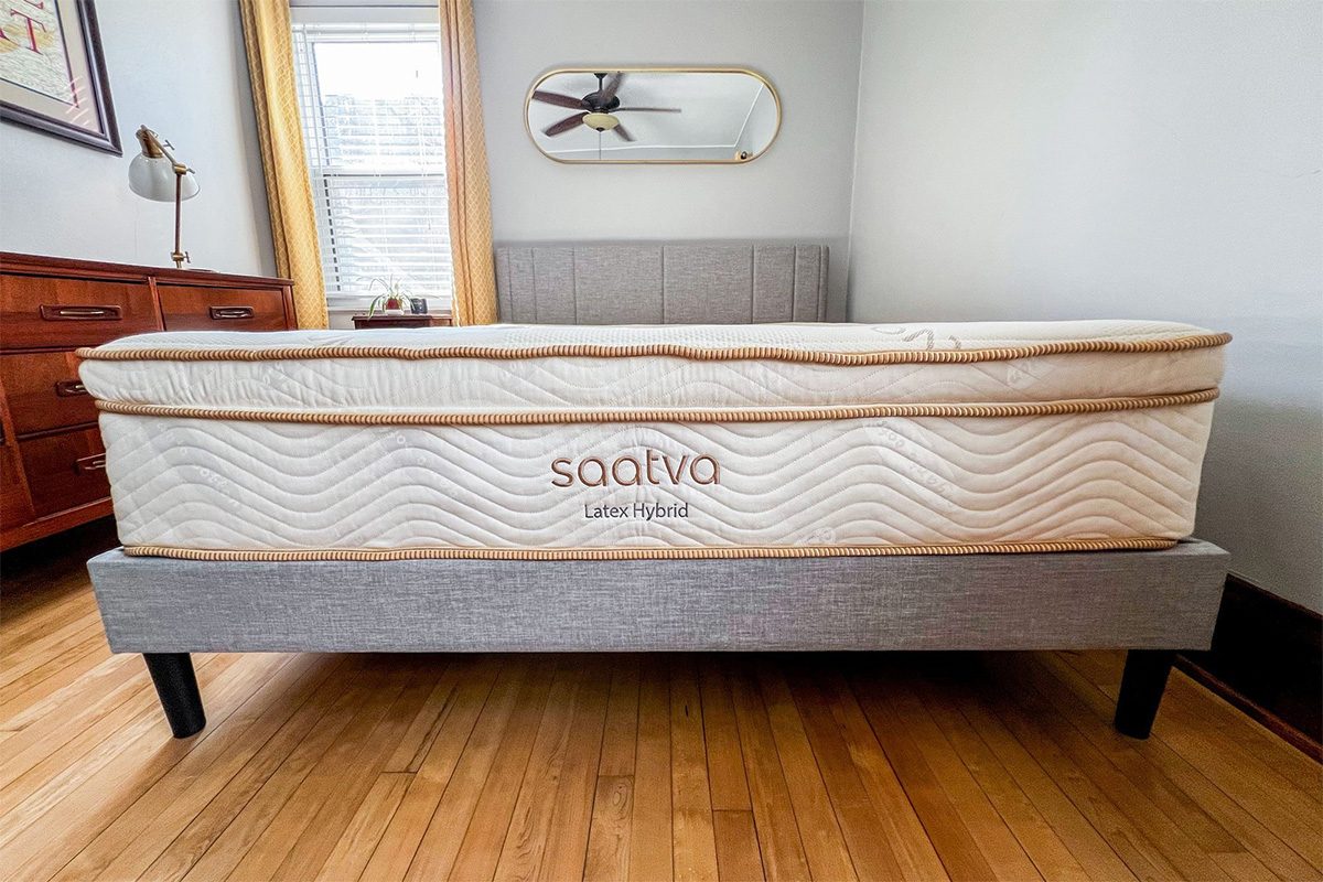 Rda24 Saatva Latex Hybrid Mattress Lara Eucalano 02 Ssedit