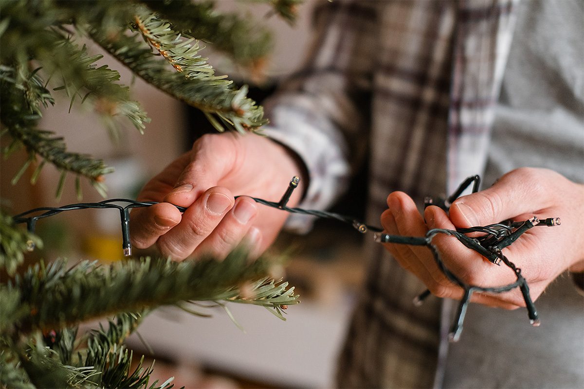 13 Tips For Avoiding Tangled Holiday Lights Gettyimages 1943522056