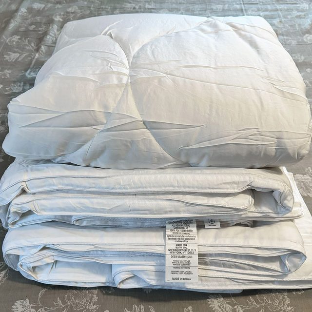 Fhma23 Buffys Cloud Comforter Mary Henn 03 Yvedit