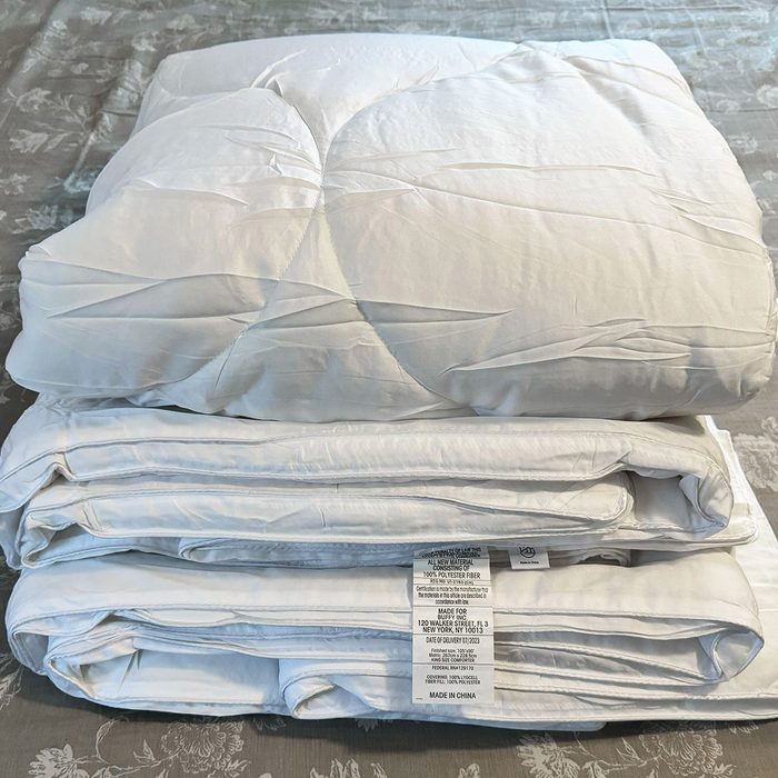 Fhma23 Buffys Cloud Comforter Mary Henn 03 Yvedit